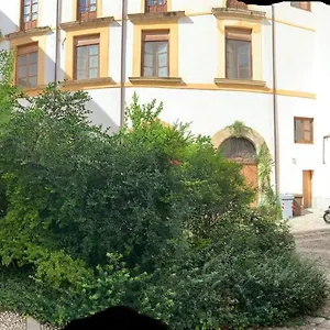 https://palazzo-resuttana.sicilyhotelsitaly.net