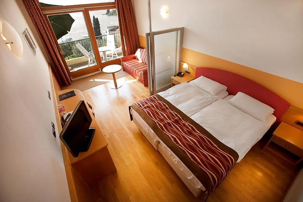 Hotel Baia Verde Malcesine 4*,  Italy